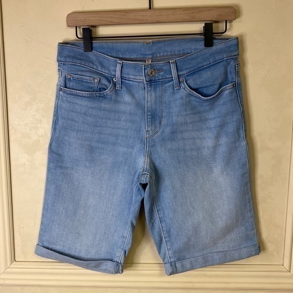 Levi’s Bermuda Jean Shorts size 29 - Picture 1 of 5